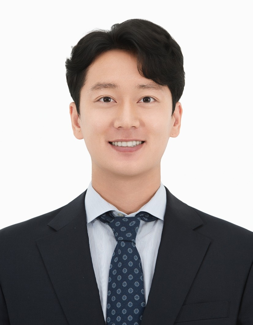 Professor Daegyu Lee