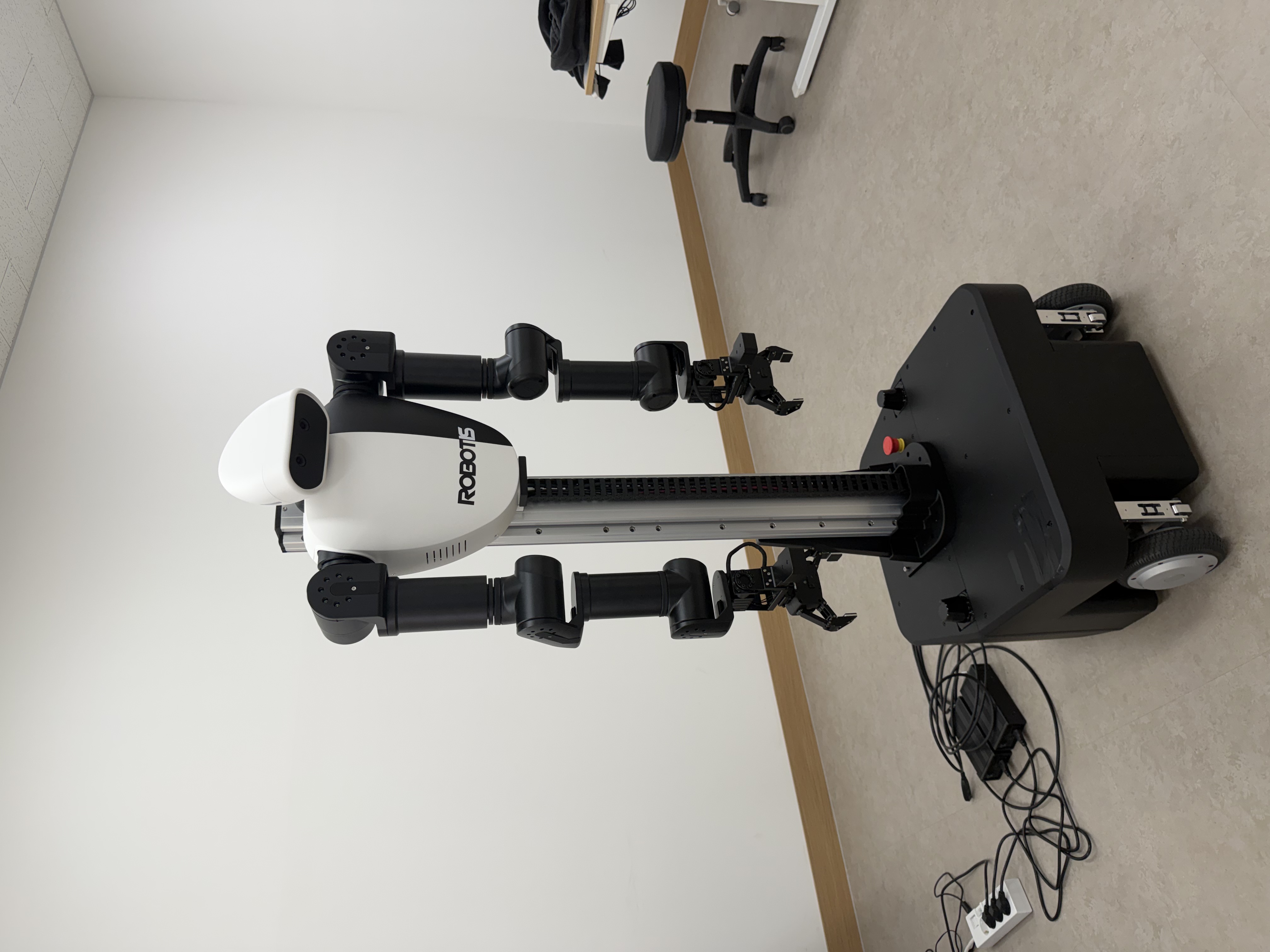 IRDL wheeled humanoid robot with dual-arm manipulators
